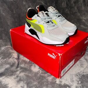 Puma RS-X Hard Drive PS size 12.5 kids high rise-yellow alert (Brand new in box)